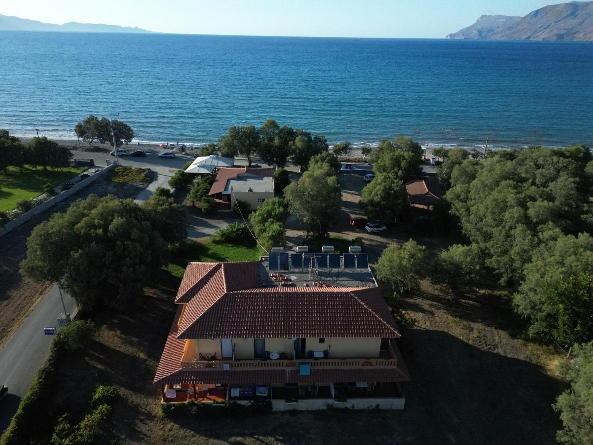 Rooms Leonidas Kíssamos Екстериор снимка
