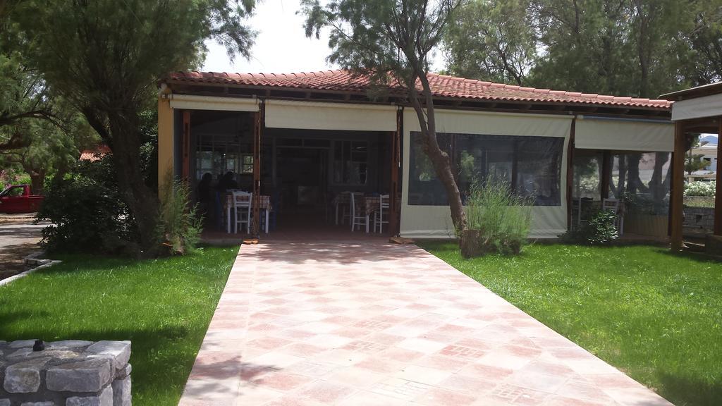 Rooms Leonidas Kíssamos Екстериор снимка