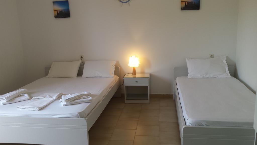 Rooms Leonidas Kíssamos Екстериор снимка