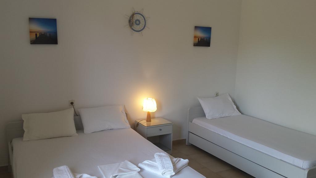 Rooms Leonidas Kíssamos Екстериор снимка