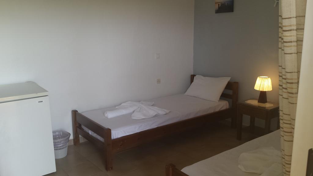 Rooms Leonidas Kíssamos Екстериор снимка