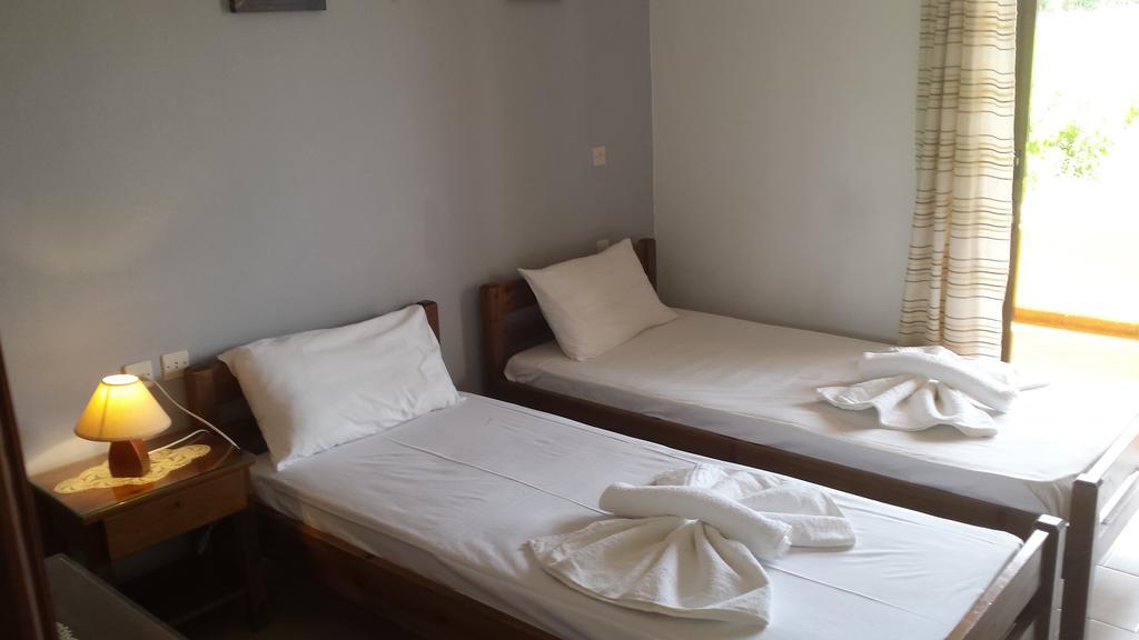 Rooms Leonidas Kíssamos Екстериор снимка