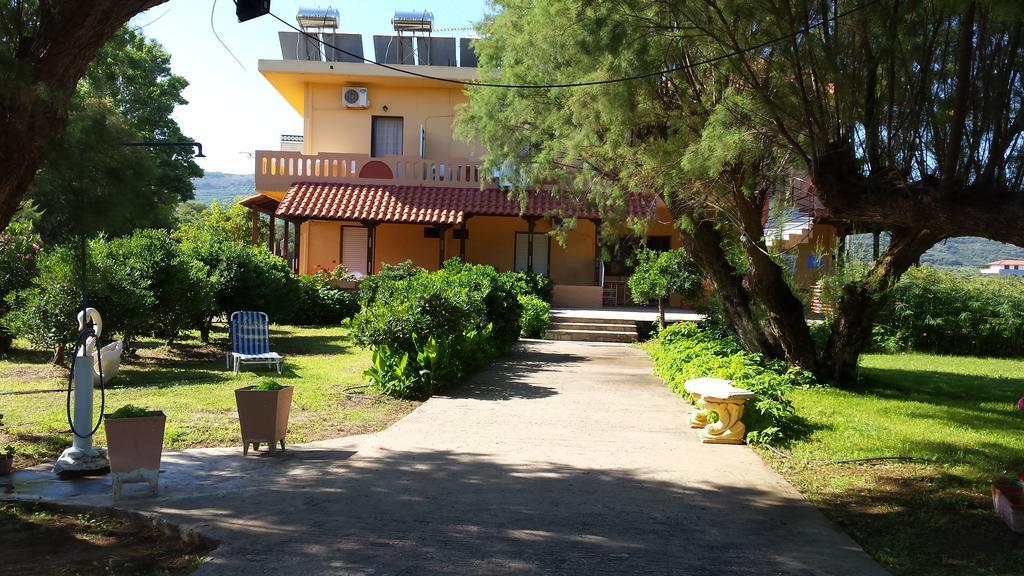 Rooms Leonidas Kíssamos Екстериор снимка