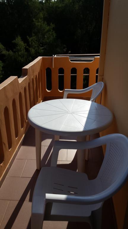 Rooms Leonidas Kíssamos Екстериор снимка