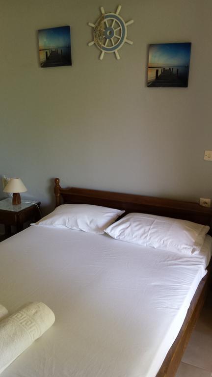 Rooms Leonidas Kíssamos Екстериор снимка